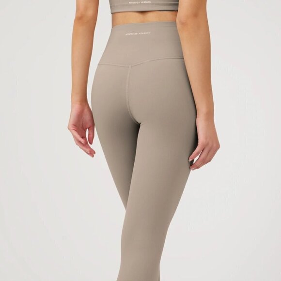 Another Version Second Skin Legging in Mink - Picture 6 of 6